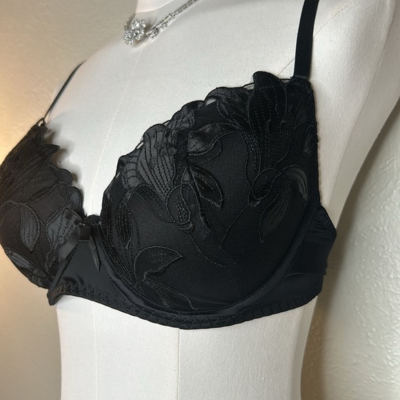 Black Satin‎ Lily Embroidered Floral Overlay Push-Up Bra & Thong Panty Set NEW - Picture 12 of 17